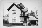425 4TH ST, a Gabled Ell house, built in Reedsburg, Wisconsin in 1909.