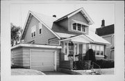 236 N WALNUT ST, a Bungalow house, built in Reedsburg, Wisconsin in 1915.