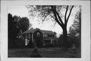 GLENMONT HIGHWAY, S SIDE, .5 MI W OF MANN LAKE RD (MANN LN), a Gabled Ell house, built in Troy, Wisconsin in .