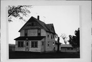 3RD AVE, W SIDE, .5 MI S COUNTY HIGHWAY TT, a Front Gabled house, built in Warren, Wisconsin in .