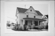 327 S DAKOTA AVE 327 S DAKOTA AVE, a Side Gabled house, built in New Richmond, Wisconsin in 1900.