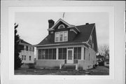 215 N STARR AVE, a Bungalow house, built in New Richmond, Wisconsin in 1916.