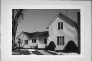 158 WILLIAMS AVE 158 WILLIAMS AVE, a Gabled Ell house, built in New Richmond, Wisconsin in 1900.
