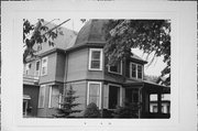 1418-1420 S 10TH ST, a Colonial Revival/Georgian Revival house, built in Sheboygan, Wisconsin in 1900.