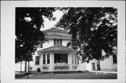130 Long Ct, a Colonial Revival/Georgian Revival house, built in Sheboygan, Wisconsin in 1928.