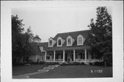 222 Vollrath Blvd, a Colonial Revival/Georgian Revival house, built in Sheboygan, Wisconsin in 1991.