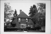 523 Vollrath Blvd, a English Revival Styles house, built in Sheboygan, Wisconsin in 1925.