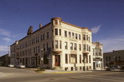 102 N MAIN ST, a Queen Anne hotel/motel, built in Viroqua, Wisconsin in 1899.