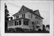 212 E TERHUNE ST, a Queen Anne house, built in Viroqua, Wisconsin in 1900.