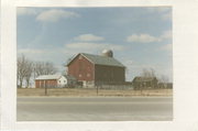NW OF INTERS OF US HIGHWAY 151, MULLER RD & GREENWAY RD, a Astylistic Utilitarian Building barn, built in York, Wisconsin in .