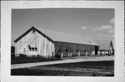 HIGHWAY 67, N SIDE, 1/2 MILE W OF PRAIRIE VIEW RD, a Astylistic Utilitarian Building machine shed, built in Walworth, Wisconsin in 1950.