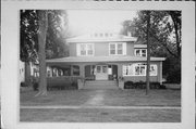 125 N LAKE SHORE DR, a American Foursquare house, built in Linn, Wisconsin in .