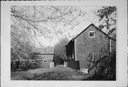 SW CORNER OF COUNTY HIGHWAY BB AND STATE HIGHWAY 120, a barn, built in Linn, Wisconsin in .