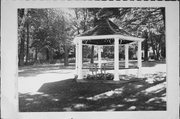 558 S LAKE SHORE DR 558 S LAKE SHORE DR, a Neoclassical/Beaux Arts gazebo/pergola, built in Linn, Wisconsin in .