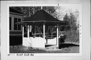 HUNT CLUB CT, a Astylistic Utilitarian Building gazebo/pergola, built in Geneva, Wisconsin in 1915.
