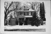 836 RACINE ST, a American Foursquare house, built in Delavan, Wisconsin in 1915.