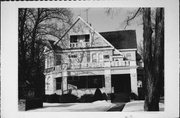 607 E WALWORTH AVE, a Queen Anne house, built in Delavan, Wisconsin in 1893.
