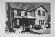 1329 DODGE ST, a Gabled Ell house, built in Lake Geneva, Wisconsin in .