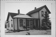 930 MARSHALL ST, a Gabled Ell house, built in Lake Geneva, Wisconsin in .