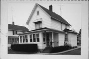 1035 PARK ROW, a Front Gabled house, built in Lake Geneva, Wisconsin in .