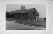 7540 COUNTY HIGHWAY M, a Astylistic Utilitarian Building barn, built in Farmington, Wisconsin in 1850.