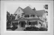 155 BRANCH ST / STATE HIGHWAY 83, a Queen Anne house, built in Hartford, Wisconsin in 1898.