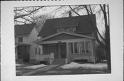 230 N 7TH AVE, a Bungalow house, built in West Bend, Wisconsin in .