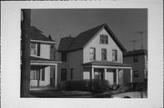 117 N 8TH AVE 117 N 8TH AVE, a Front Gabled house, built in West Bend, Wisconsin in .