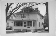 319 S 9TH AVE, a American Foursquare house, built in West Bend, Wisconsin in .