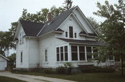 512 E CAPITOL DRIVE, a Front Gabled house, built in Hartland, Wisconsin in .
