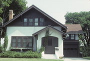416 E COLLEGE AVE 416 E COLLEGE AVE, a Craftsman house, built in Waukesha, Wisconsin in 1924.