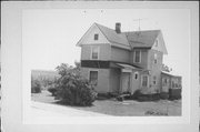 S 87 W 22275 EDGEWOOD AV, a Queen Anne house, built in Vernon, Wisconsin in .