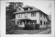 W314 S4261 STATE HIGHWAY 83, a American Foursquare house, built in Genesee, Wisconsin in 1915.