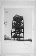 N END OF GOVERNMENT HILL RD, a Astylistic Utilitarian Building observation/fire tower, built in Delafield, Wisconsin in 1916.