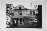 N 87 W 16432 APPLETON AVE, a Queen Anne house, built in Menomonee Falls, Wisconsin in .