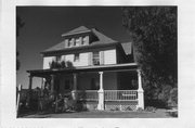 406 W MAIN ST, a American Foursquare house, built in Mount Horeb, Wisconsin in 1911.