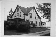 N72 W14641 GOOD HOPE RD, a Cross Gabled house, built in Menomonee Falls, Wisconsin in 1890.