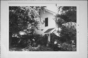 W 164 N 8796 MILL ST, a Gabled Ell house, built in Menomonee Falls, Wisconsin in .