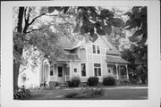 S71 W13382 WOODS RD, a Queen Anne house, built in Muskego, Wisconsin in 1858.