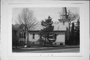 354 N OAKWOOD AVE 354 N OAKWOOD AVE, a Early Gothic Revival house of worship, built in Oconomowoc, Wisconsin in 1872.