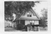 420 JEFFERSON ST, a Front Gabled house, built in Oregon, Wisconsin in 1915.
