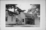 W 233 N 6245 DEYER DR, a Gabled Ell house, built in Sussex, Wisconsin in .