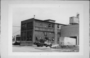 1241 LINCOLN AVE, a Astylistic Utilitarian Building industrial bldg/manufacturing facility, built in Waukesha, Wisconsin in 1929.