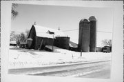 N880 COUNTY HIGHWAY K, a Astylistic Utilitarian Building barn, built in Dayton, Wisconsin in 1910.