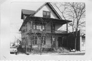 13-15 N INGERSOLL ST, a Queen Anne duplex, built in Madison, Wisconsin in 1914.