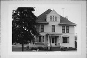 113 W QUINCY ST, a Queen Anne house, built in New London, Wisconsin in .