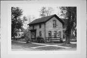 415 WYMAN ST AT W COOK ST, a Gabled Ell house, built in New London, Wisconsin in .