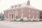 307 S COMMERCIAL ST, a Neoclassical/Beaux Arts post office, built in Neenah, Wisconsin in 1916.