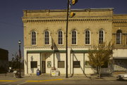 103 E MAIN ST 103 E MAIN ST, a Italianate large retail building, built in Omro, Wisconsin in 1881.