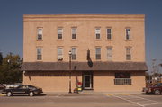 207 W MAIN ST, a Commercial Vernacular hotel/motel, built in Omro, Wisconsin in 1874.